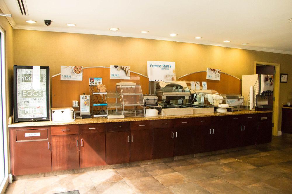 Holiday Inn Express & Suites Southern Pines-Pinehurst Area By Ihg Buitenkant foto