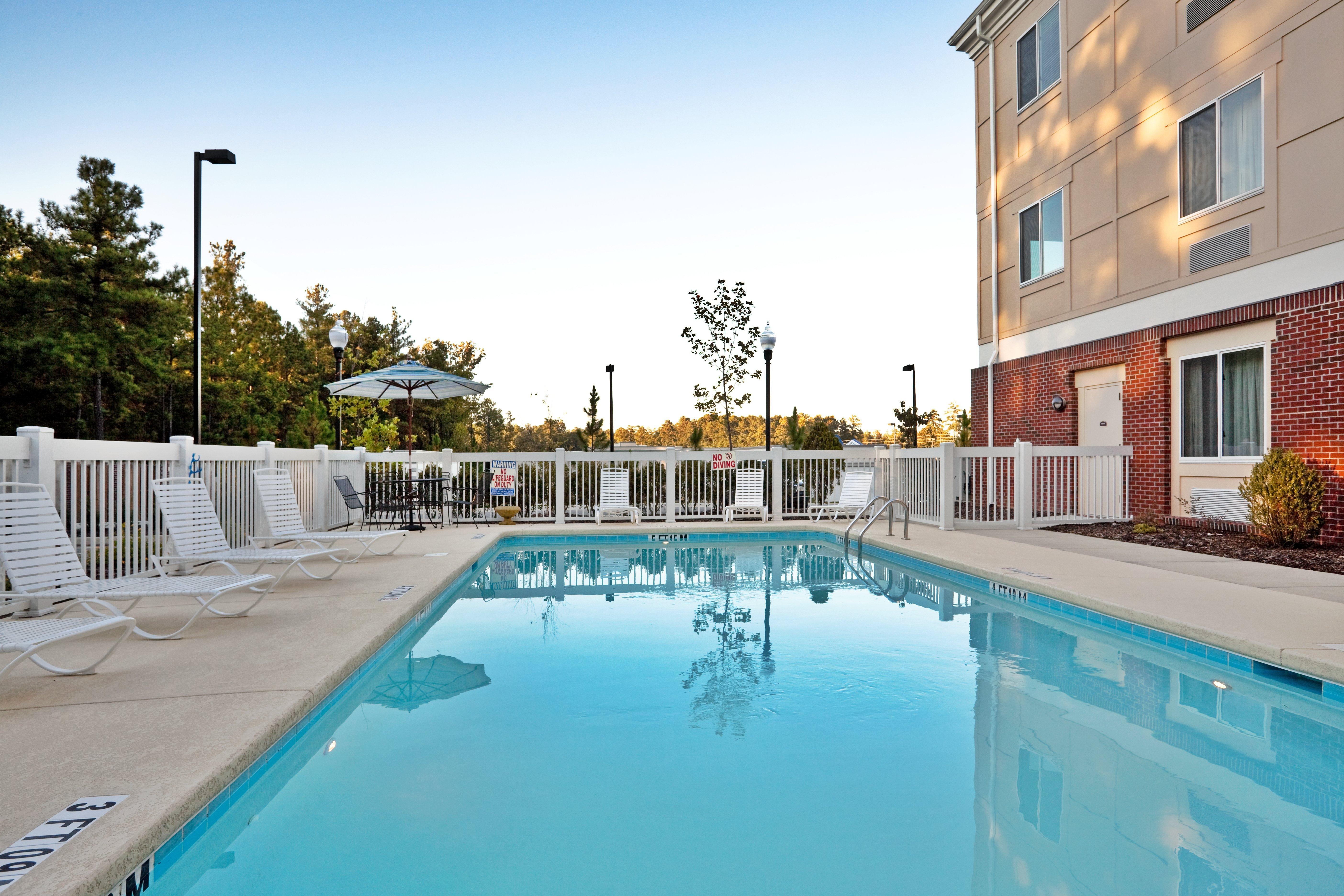 Holiday Inn Express & Suites Southern Pines-Pinehurst Area By Ihg Buitenkant foto