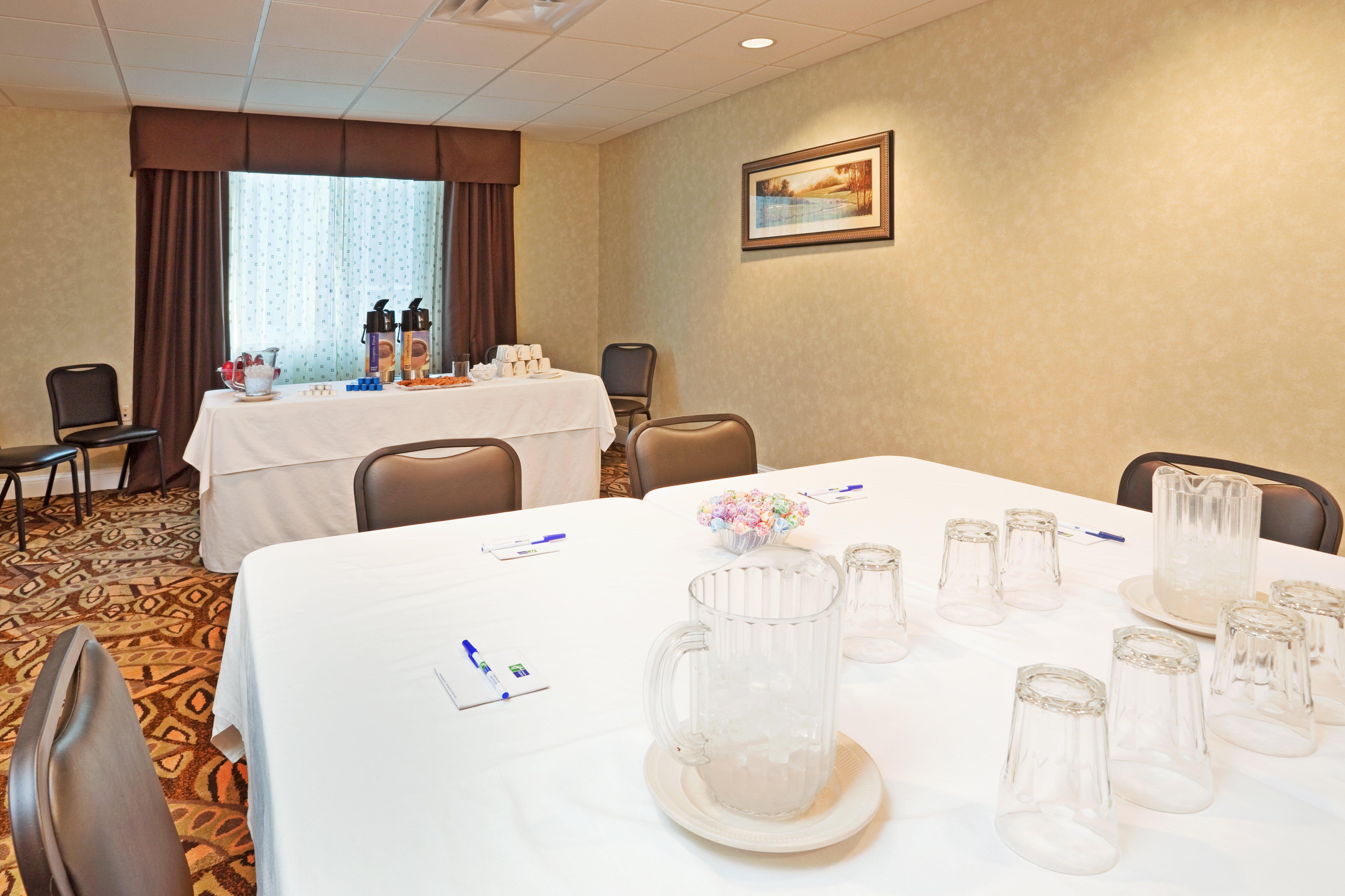 Holiday Inn Express & Suites Southern Pines-Pinehurst Area By Ihg Buitenkant foto