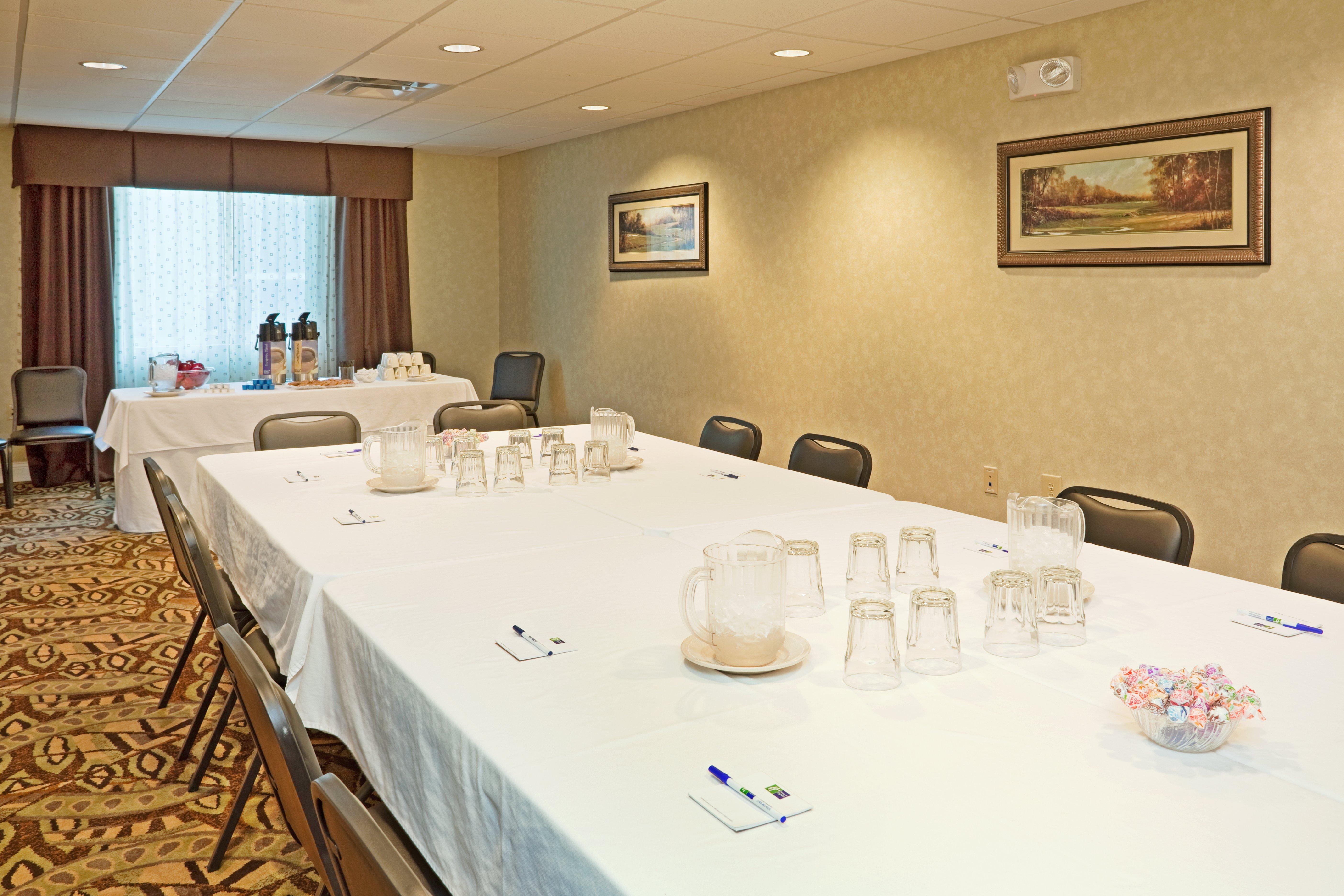 Holiday Inn Express & Suites Southern Pines-Pinehurst Area By Ihg Buitenkant foto
