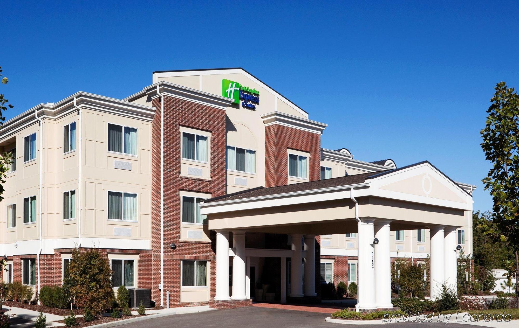 Holiday Inn Express & Suites Southern Pines-Pinehurst Area By Ihg Buitenkant foto