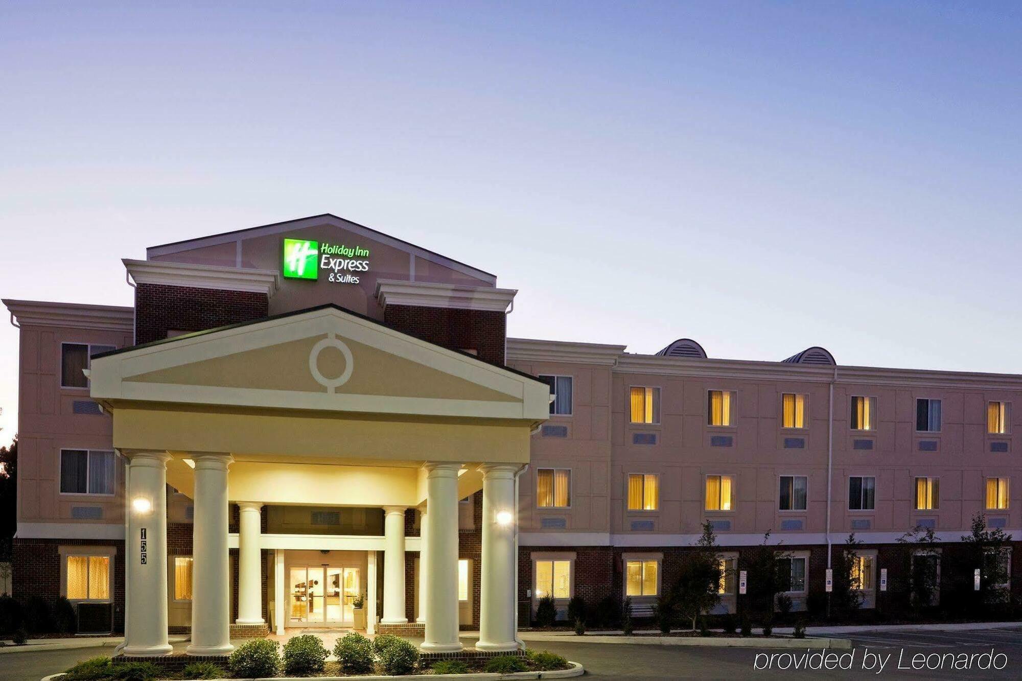 Holiday Inn Express & Suites Southern Pines-Pinehurst Area By Ihg Buitenkant foto